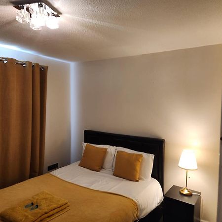 Home Away From Home London Bagian luar foto